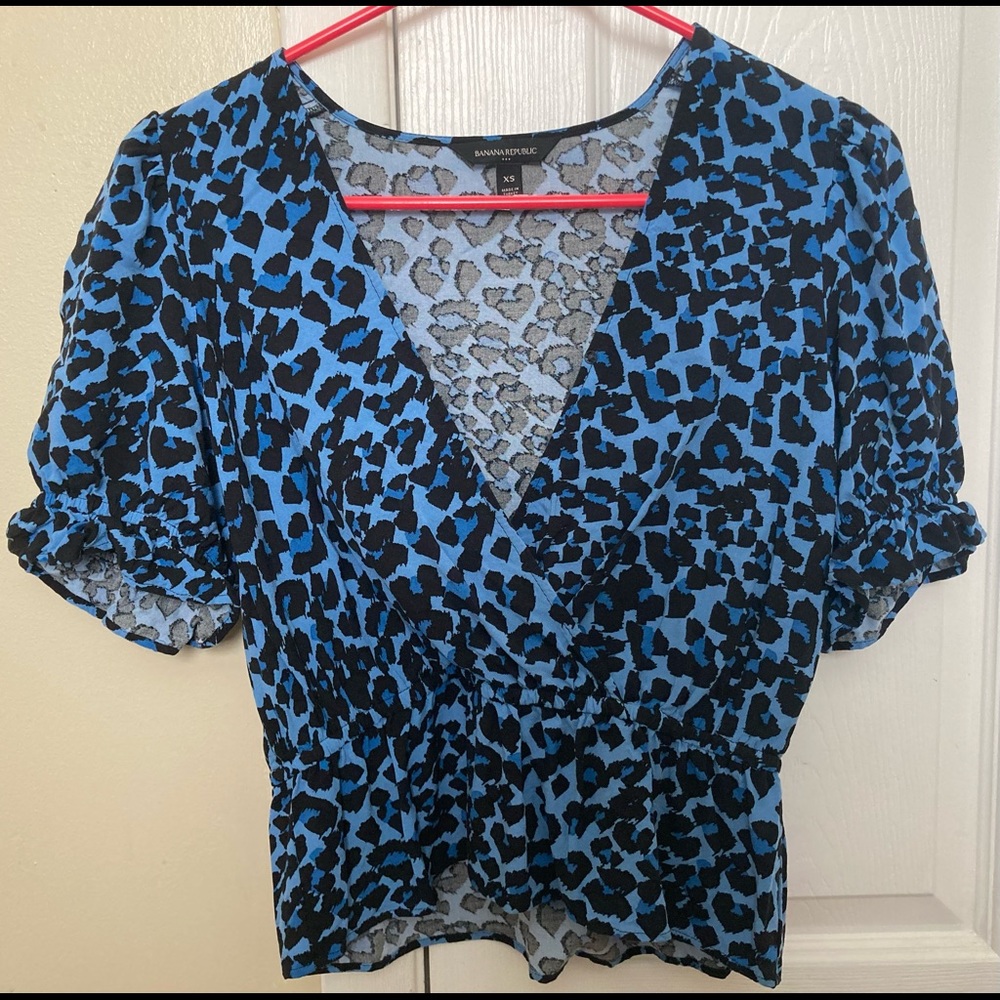 Banana Republic XS shirt (NWOT)